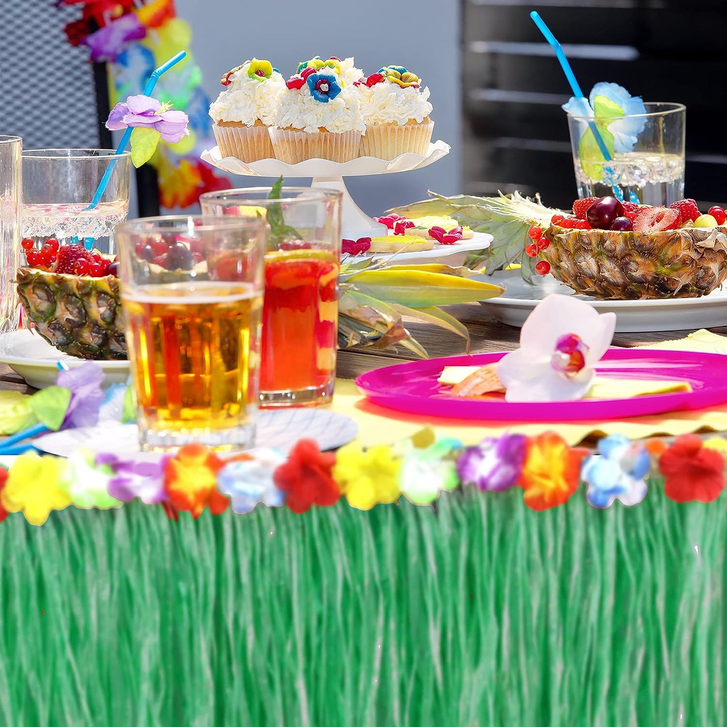 GIFTEXPRESS Falda de mesa de hierba verde Luau, 108" x 29"