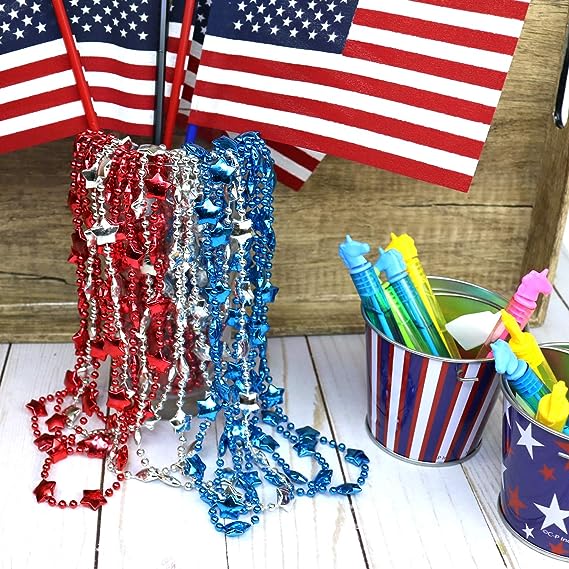 GIFTEXPRESS 12 collares con cuentas patrióticas, collares con cuentas de estrellas rojas, plateadas y azules metálicas