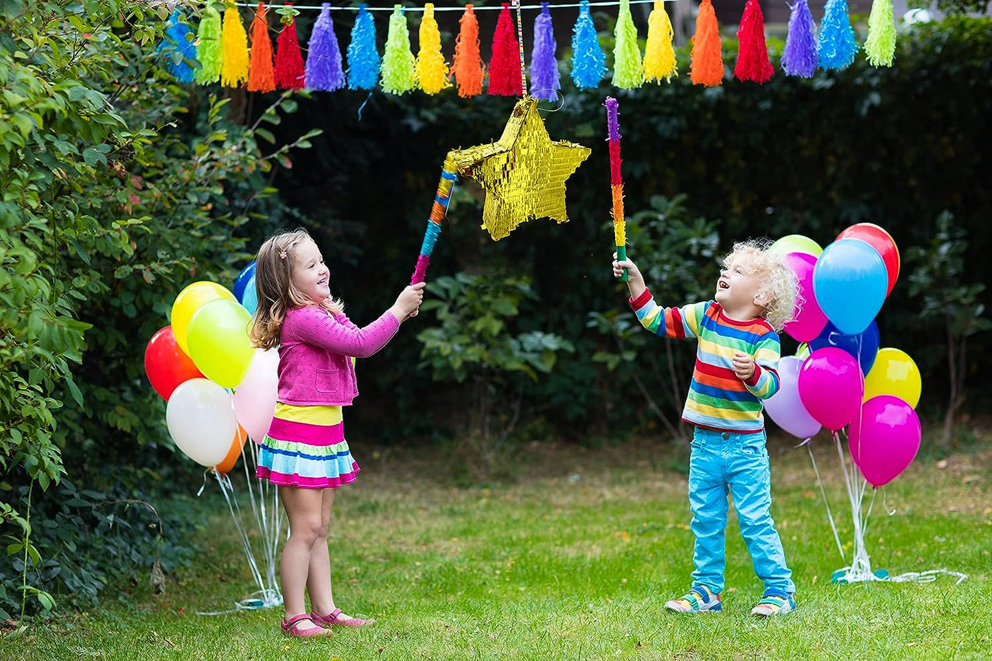 GIFTEXPRESS 13 Inches Celebrity Gold Foil Star Pinata