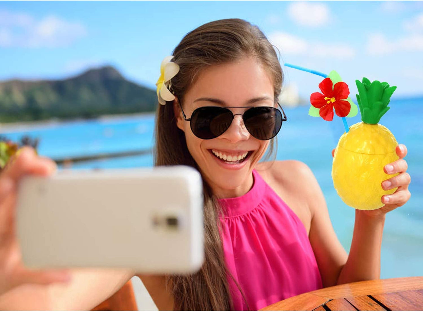 GIFTEXPRESS Plastic Pineapple Cups with Straws