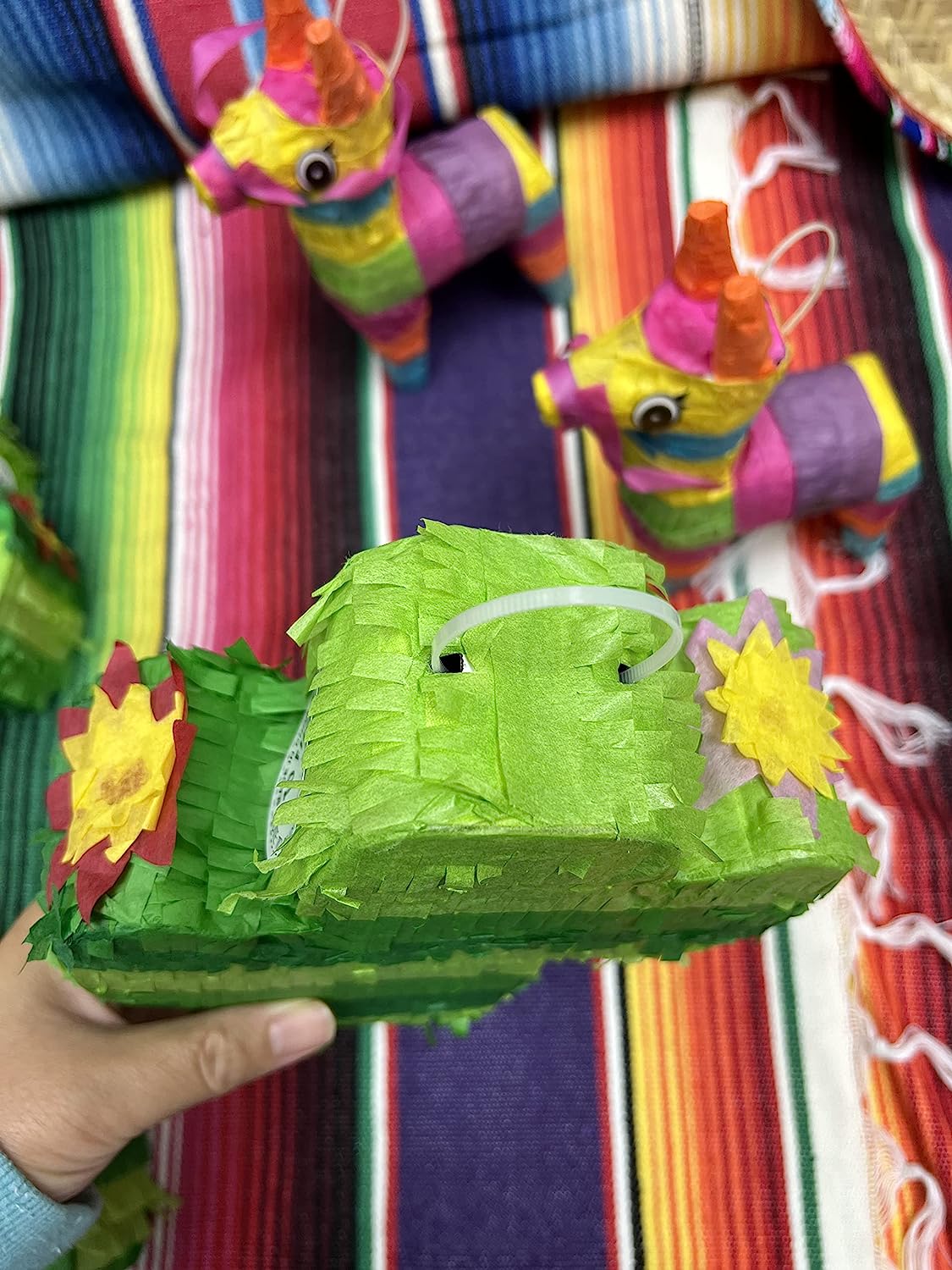 GIFTEXPRESS 6pcs Mini Cactus Pinatas (7 x 2.5 x 5.5 inches)